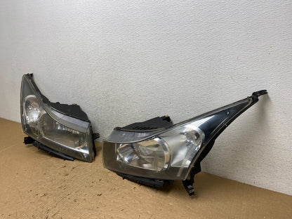 2011 to 2015 Chevrolet Cruze Halogen Left+Right Set Headlights AF8210 DW1