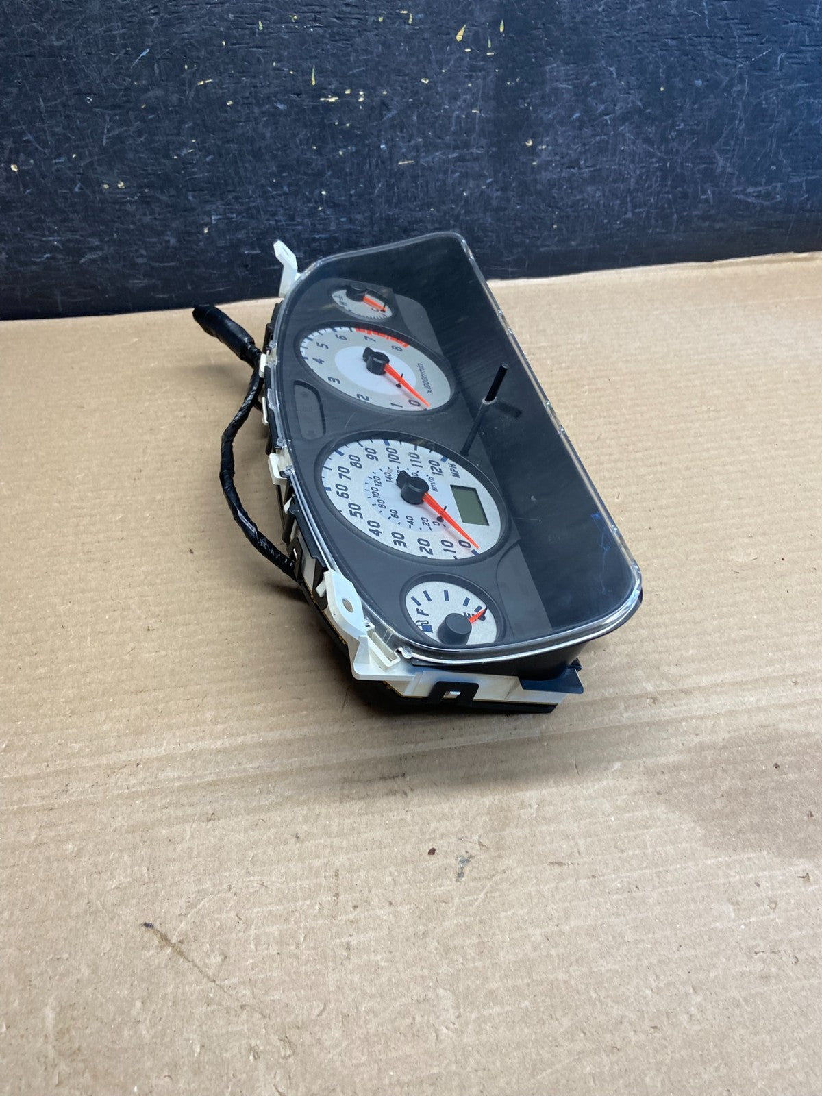 1998 to 2000 Nissan Pathfinder Speedometer Cluster Gauge AH13931