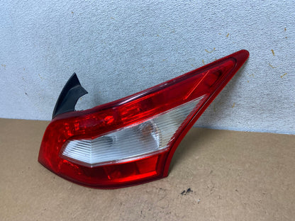 2009 2010 2011 Nissan Maxima Right Passenger RH Side Tail light AI3559 LK1