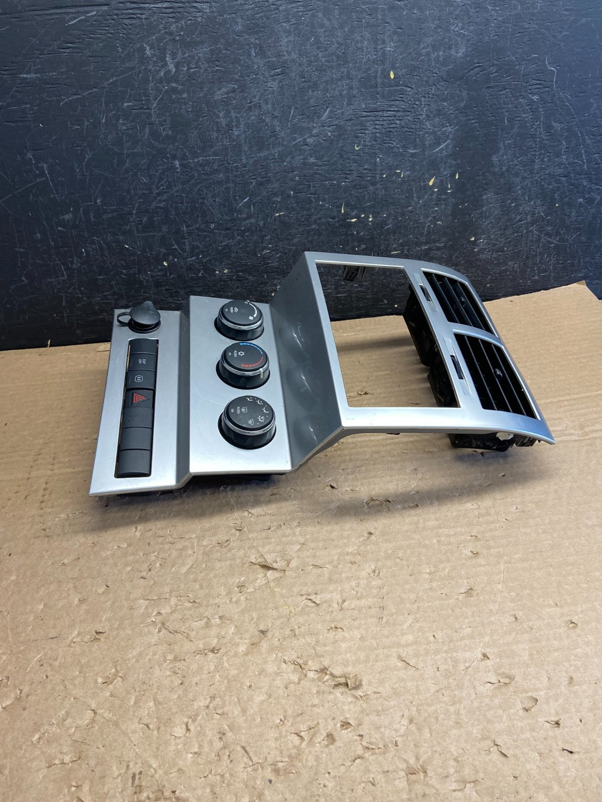 2007 to 2012 Dodge Nitro Dash Climate Temperature Control Radio Bezel AF2702 DG2