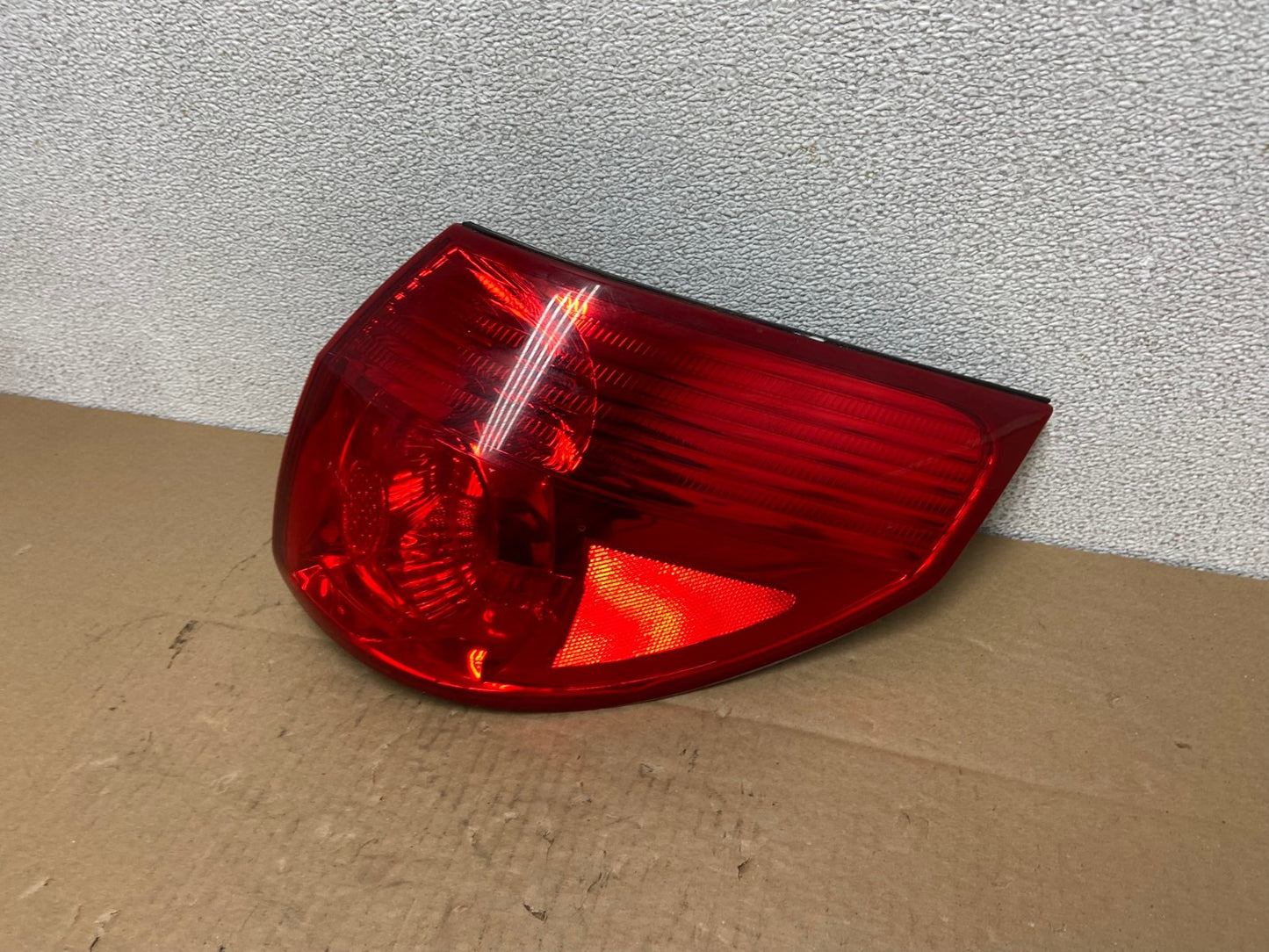 2006 - 2010 Toyota Sienna Right Passenger Side Tail Light AB6198 LK1