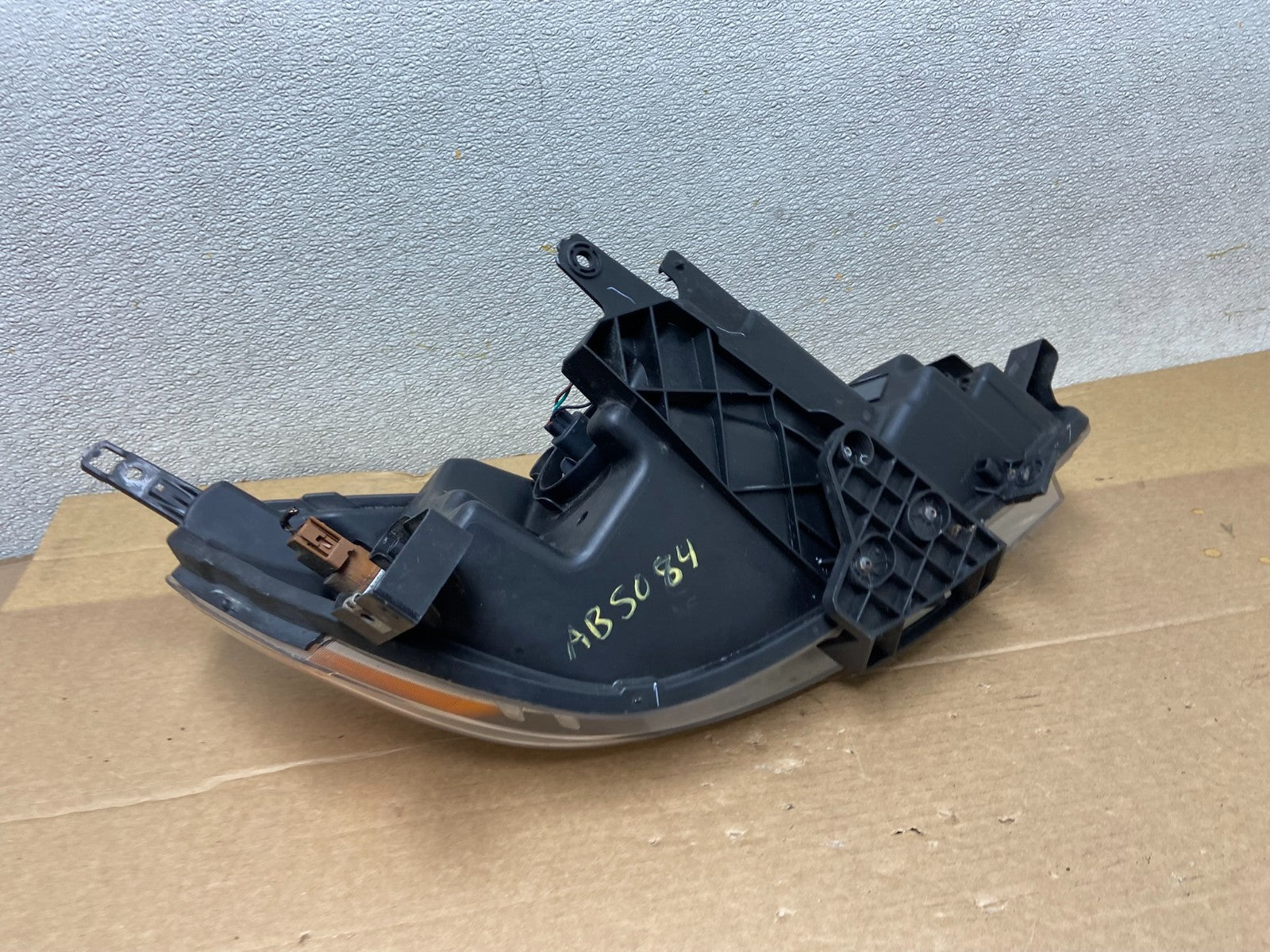 2013 to 2017 Nissan NV200 Left Driver LH Halogen Headlight AB5084 DW7