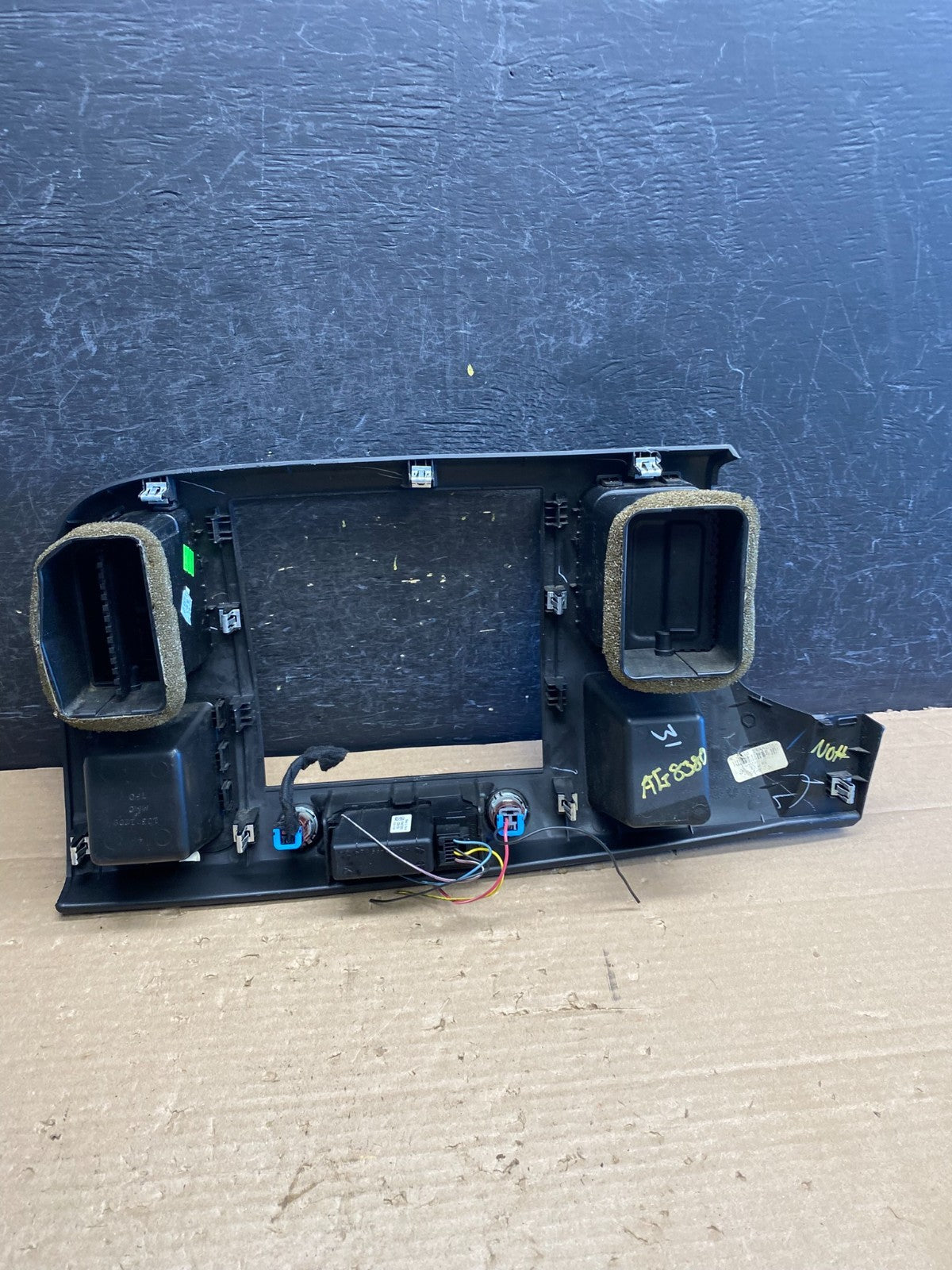 2007 to 2014 Silverado Sierra Center Console Radio Bezel Air Vents AG8380 DG5