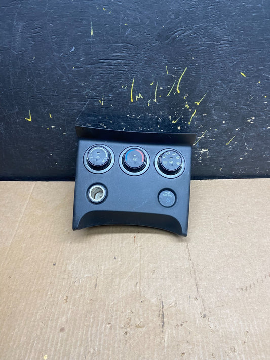 2011 to 2015 Nissan Rogue Heater Temperature AC Climate Control OEM Z4193 DG0