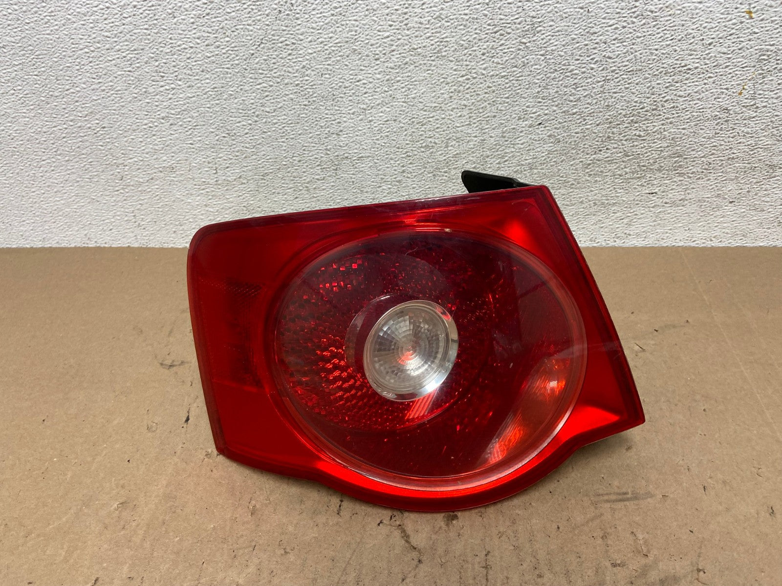 2005-2007 Volkswagen Jetta Sedan Left Driver Side Tail Light AE6160 LK0