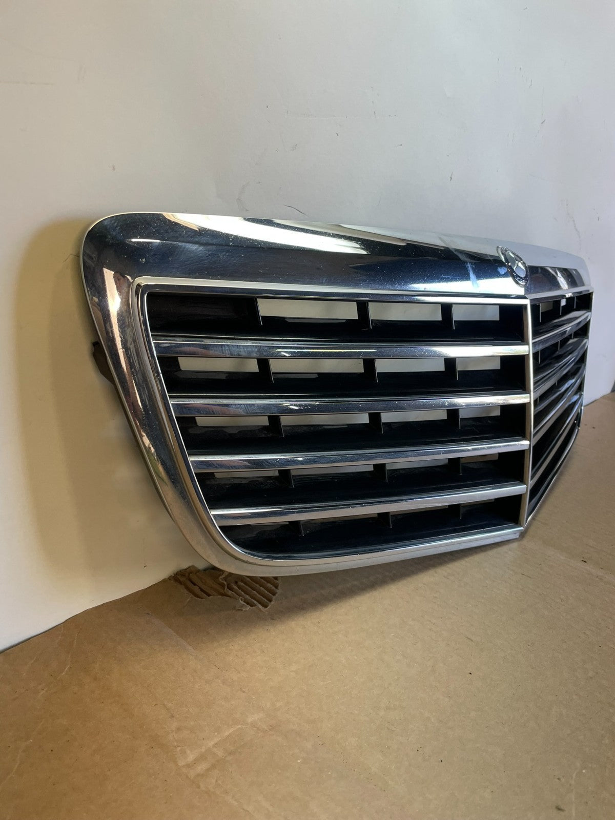 2007 to 2009 Mercedes Benz E-Class Front Upper Grill Grille AG3113 DG2