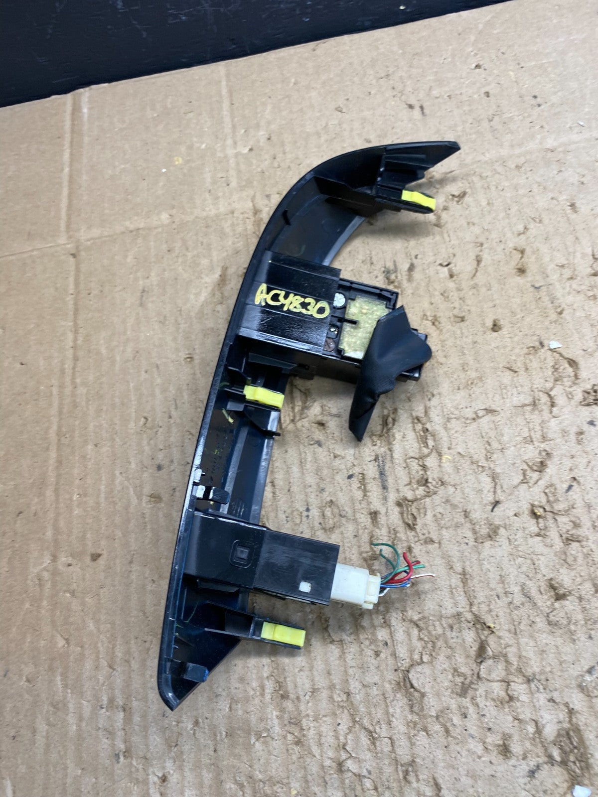 2004 to 2010 Toyota Sienna Right Side Radio Switches Bezel Trim OEM AC4830 DG3