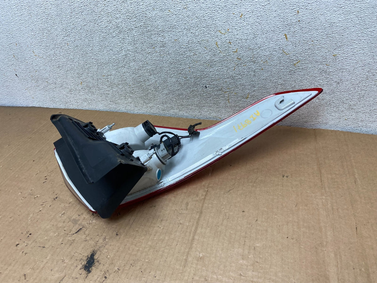 2013 to 2016 Ford Escape Right Passenger RH Side Tail Light AI8971 LK4