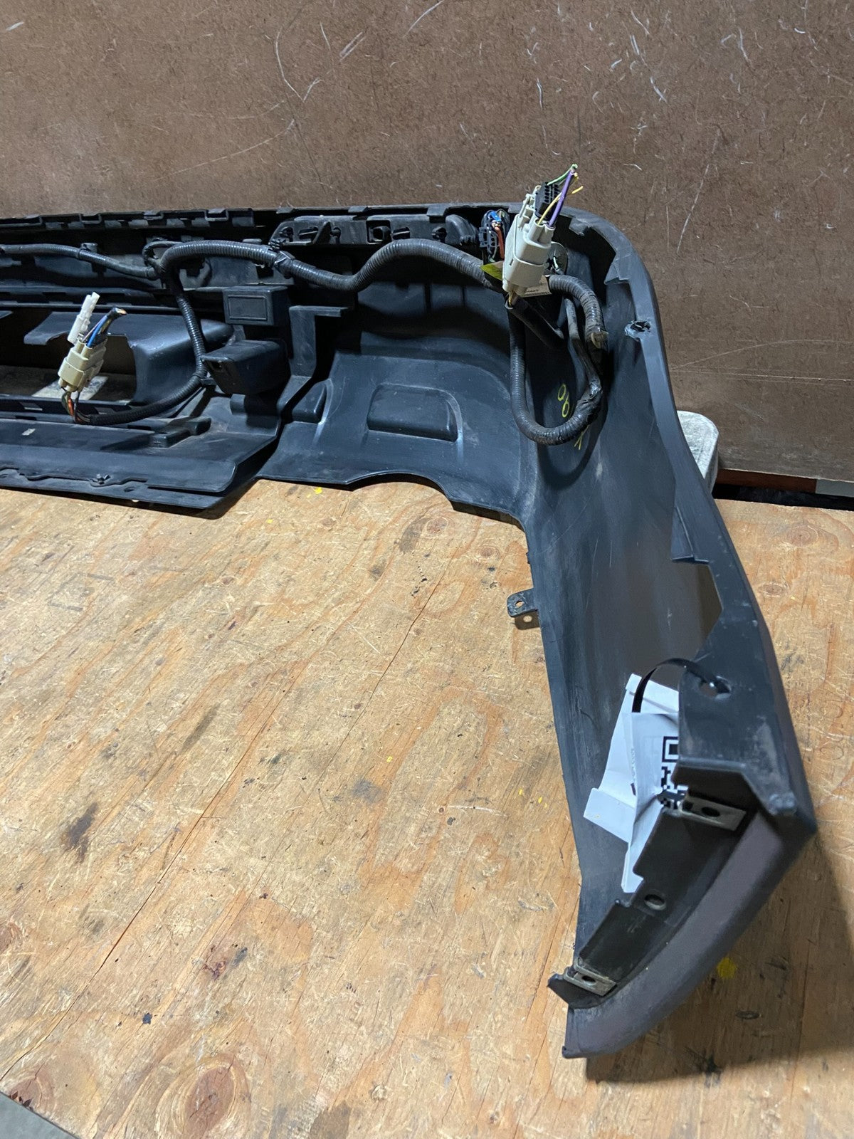 2020 to 2023 Ford Explorer Police Interceptor Rear Upper Bumper Cover X8190 PS11