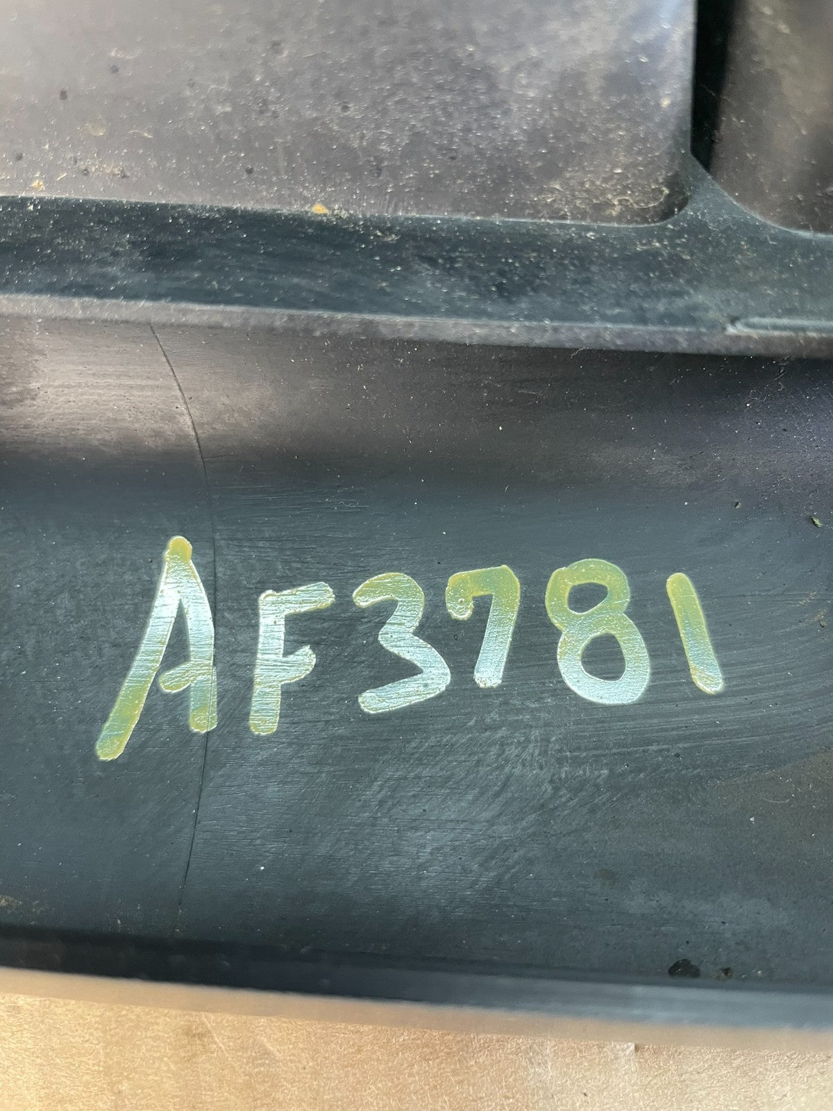 2000 2001 Mitsubishi Montero Front Upper Grill Grille af3781 DG6