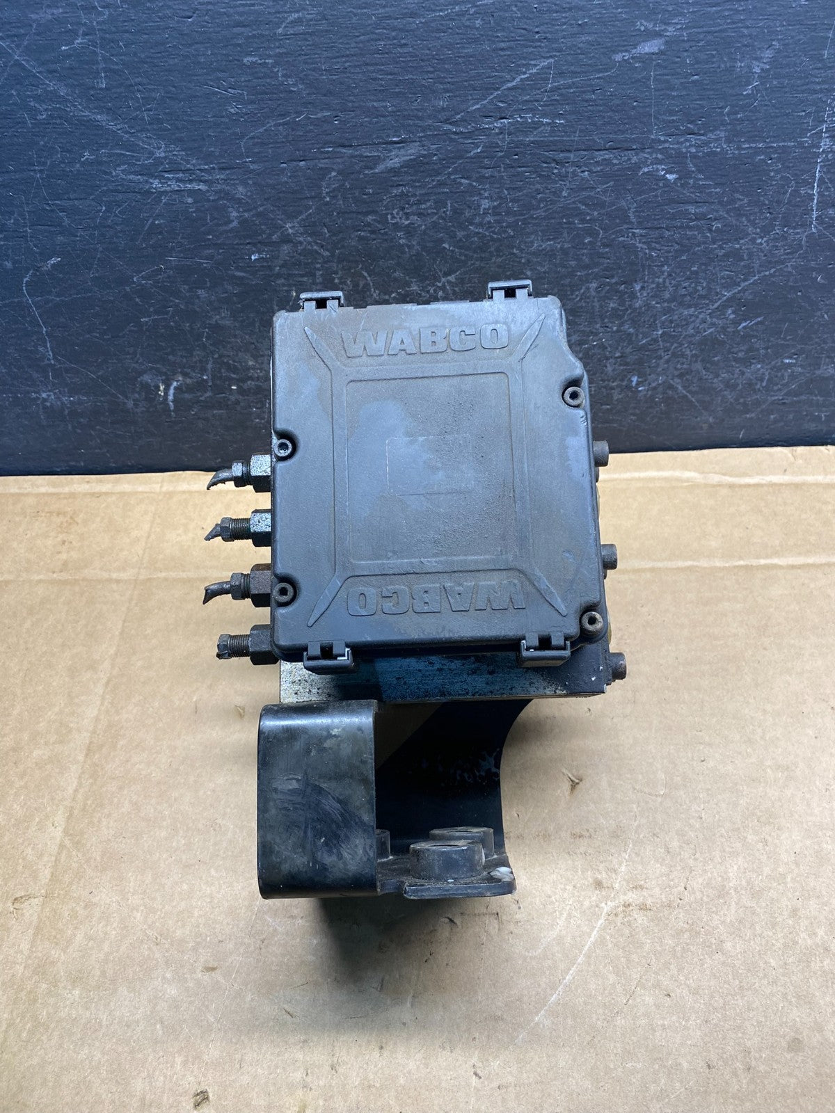 Wabco ABS Hydraulic ABS Pump With Module P/N 4784070720 AD7581 DG0