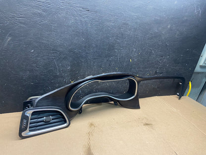 2015-2017 Chrysler 200 Speedometer Cluster Dash Bezel Trim W/ Vent OEM q7213 DG1