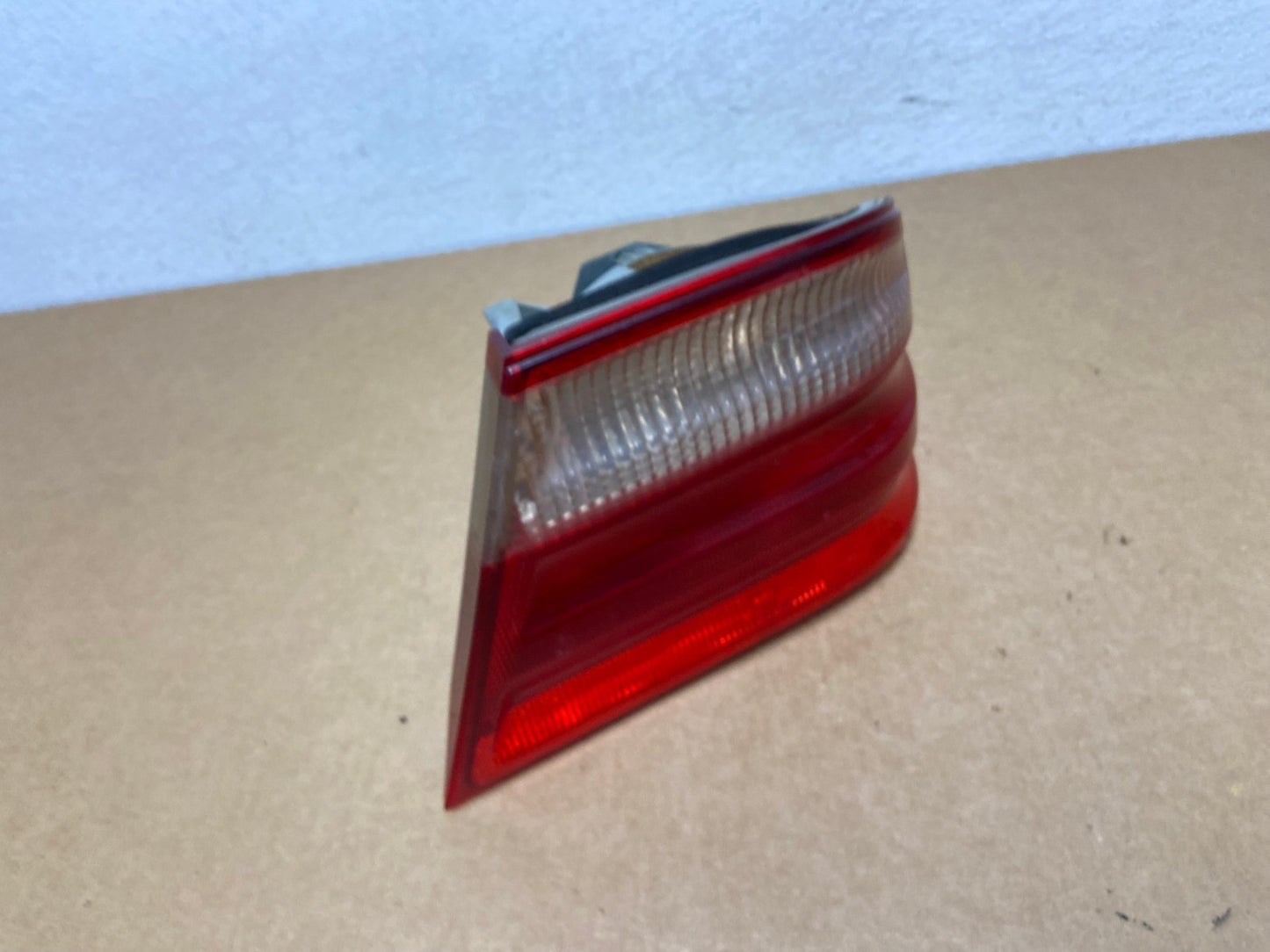 2000-2002 Mercedes-Benz E-CLASS E430 Right Passenger Side Tail Light AC1682 LK2