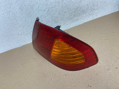 2000 2001 2002 Toyota Avalon Right Passenger Rh Side Tail Light AG6836 LK1