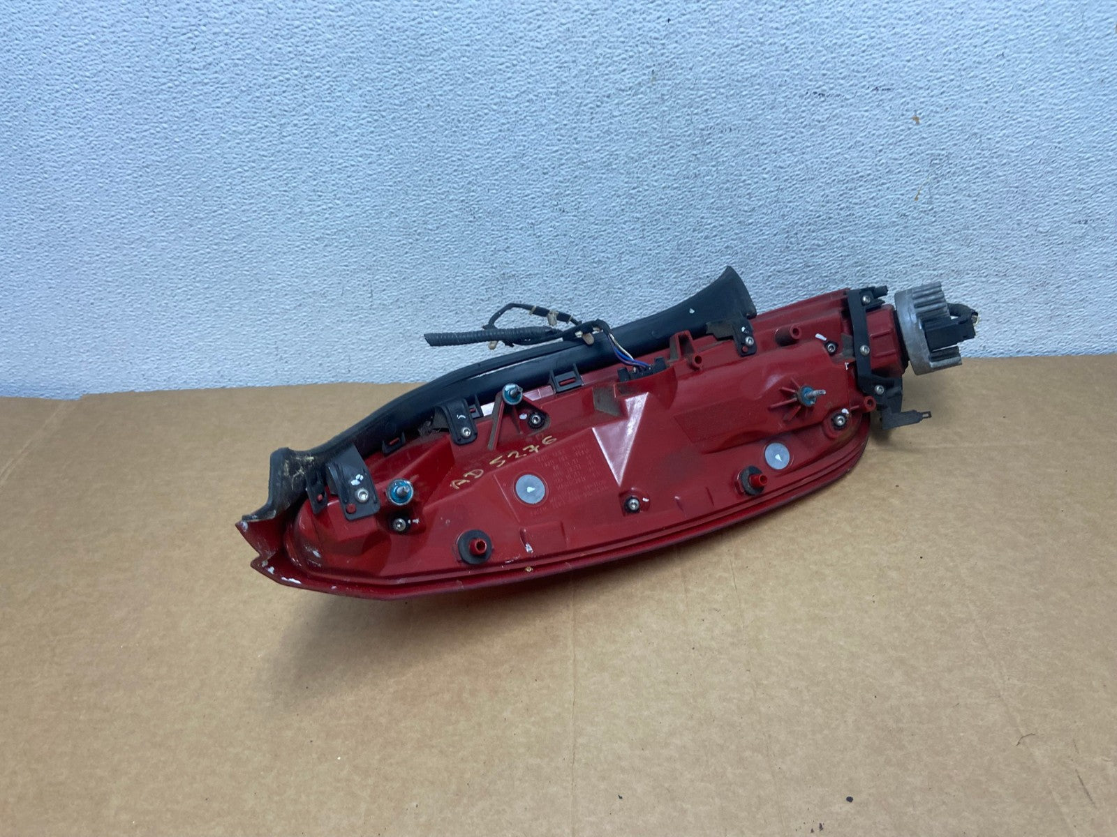 2013 to 2017 Cadillac XTS Right Passenger RH Tail Light AD5276 LK4