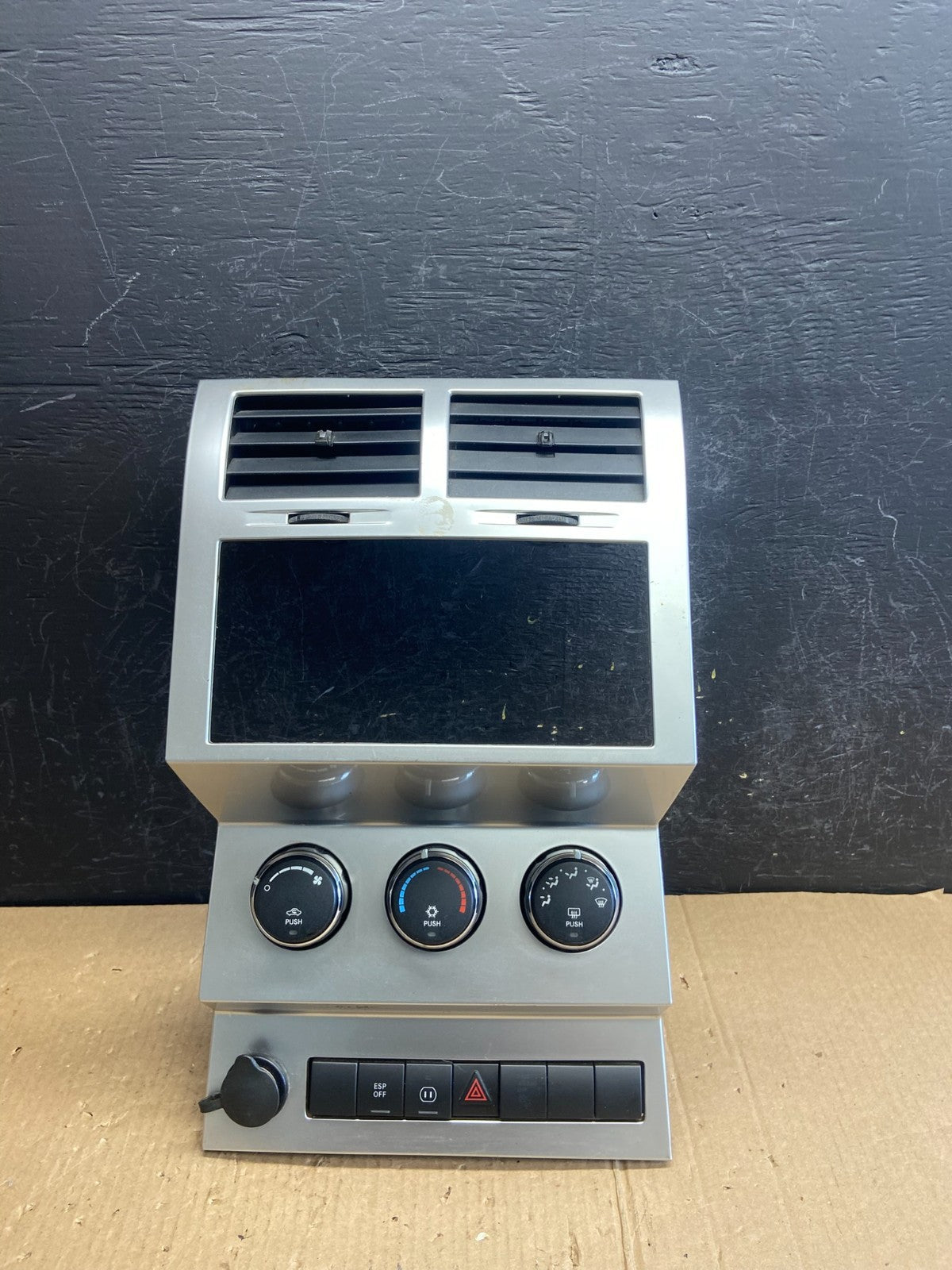 2007 to 2012 Dodge Nitro Dash Climate Temperature Control Radio Bezel AE3985 DG0