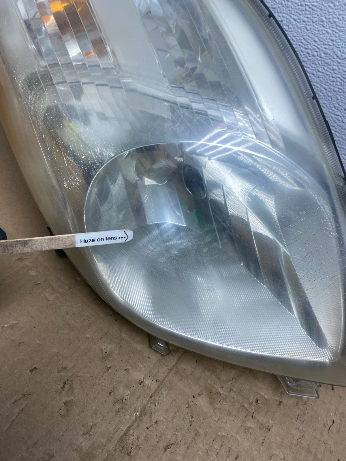 2006-2008 Toyota Yaris Hatchback Right Passenger Halogen Headlight Oem AB6986 DW5