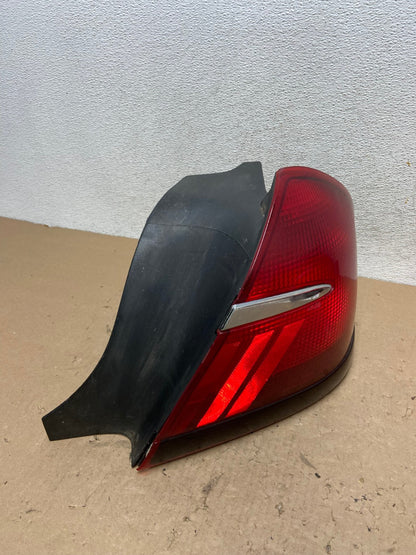 1998 to 2002 Mercury Grand Marquis Right Passenger Rh Side Tail Light AG4436 LK2