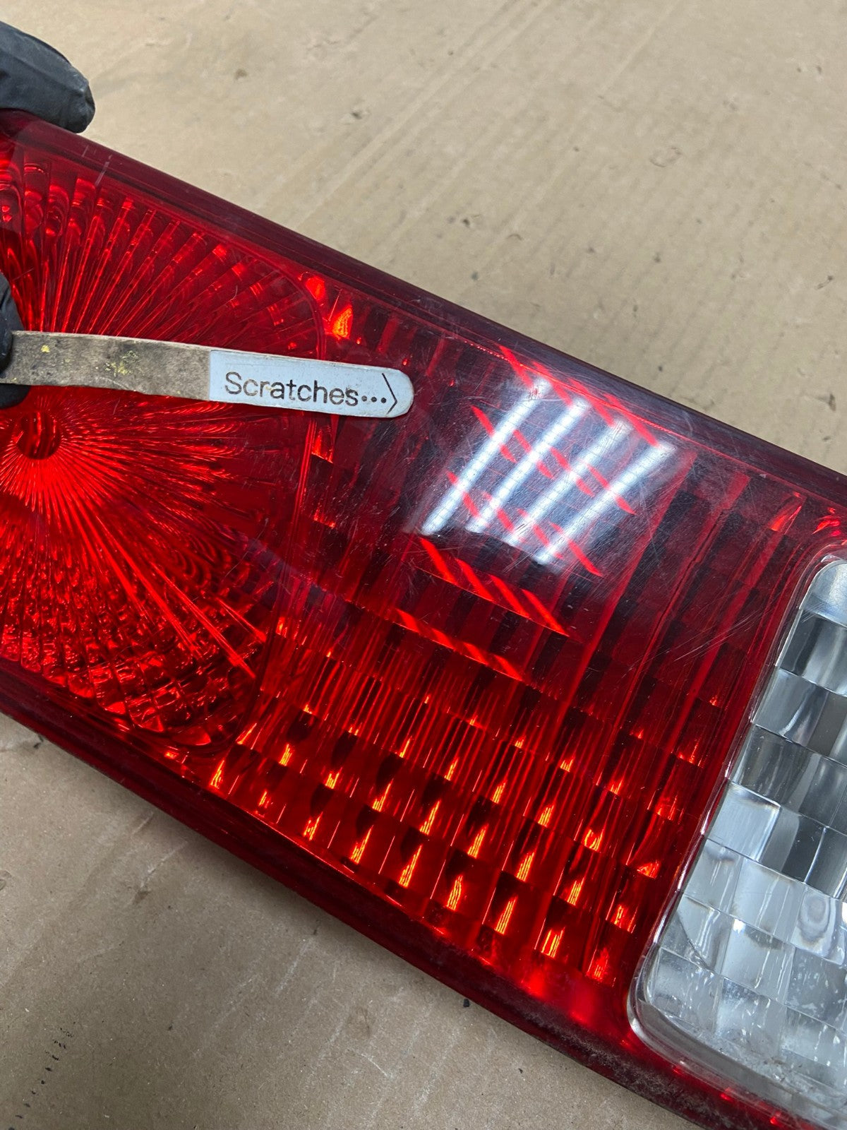 2000-2001 Toyota Camry Tail Light Left Driver LH Side Inner AE9133 LK3