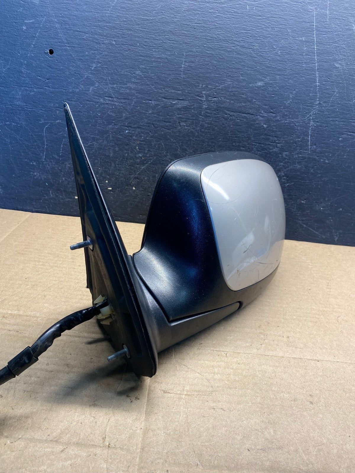 2003-2006 Chevrolet Tahoe Suburban Left Driver LH Turn Door Mirror AE8276 DW1