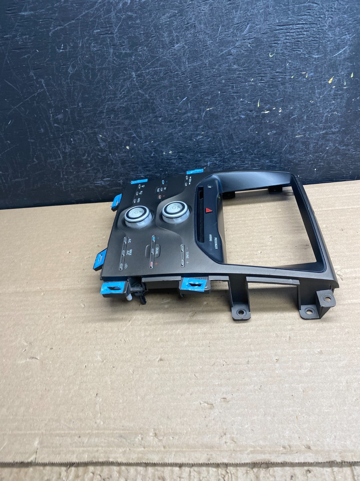 2011-2014 Ford Edge Heater Climate Control Radio CD Control Dash Bezel ag0122 DG3