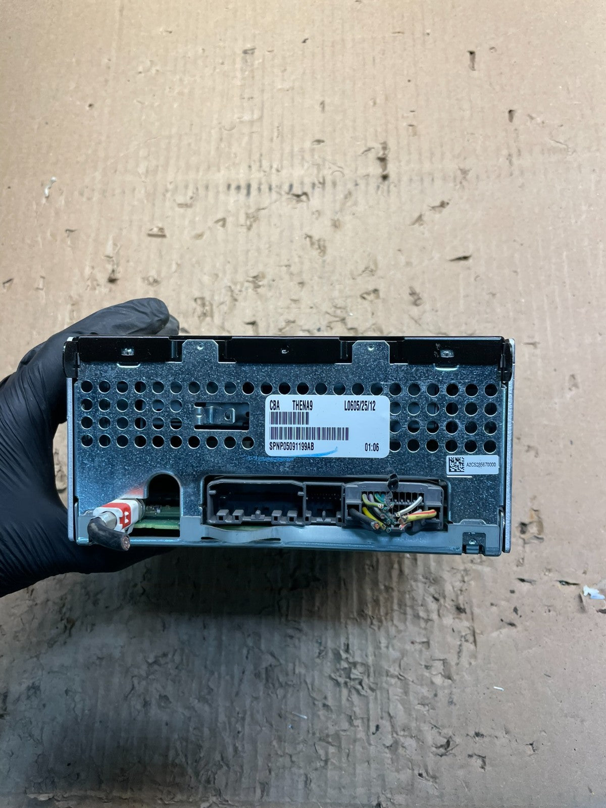 2012 to 2014 Volkswagen Routan Radio CD Player AM/FM AUX  U1571 DG2