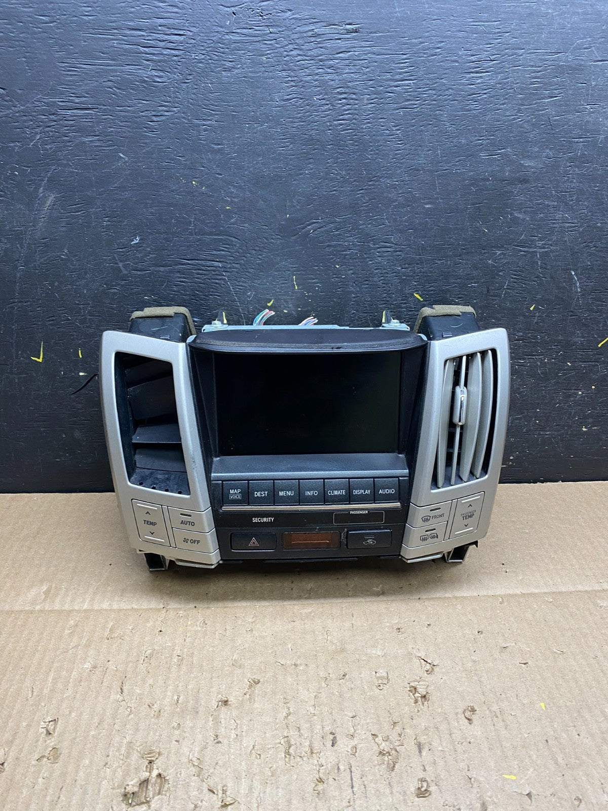 2007 to 2009 Lexus RX400H Radio Navigation Screen Climate Control OEM V1580 DG0