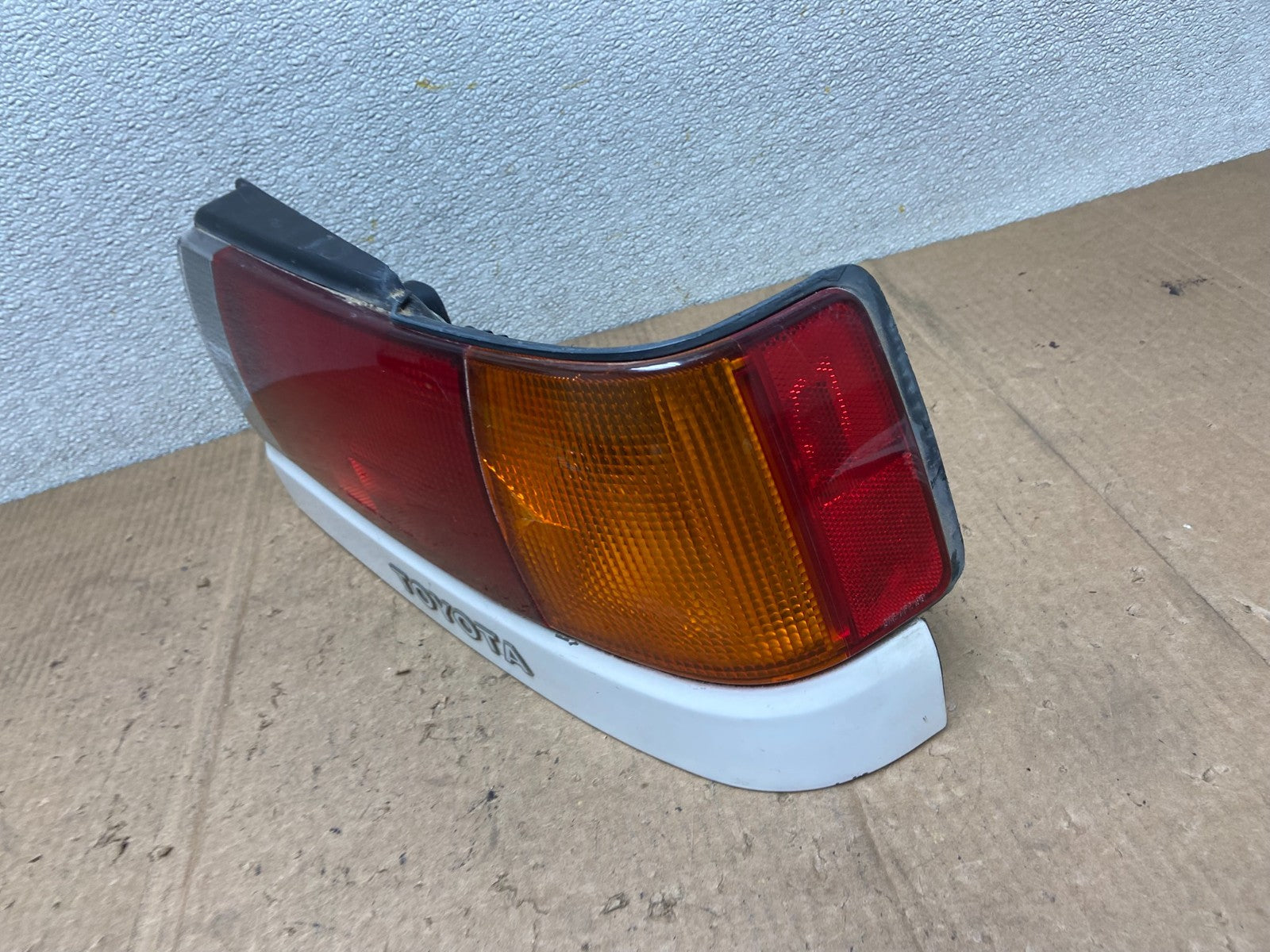 1991 to 1994 Toyota Tercel Right Passenger RH Side Tail Light Oem aa6712 DG1