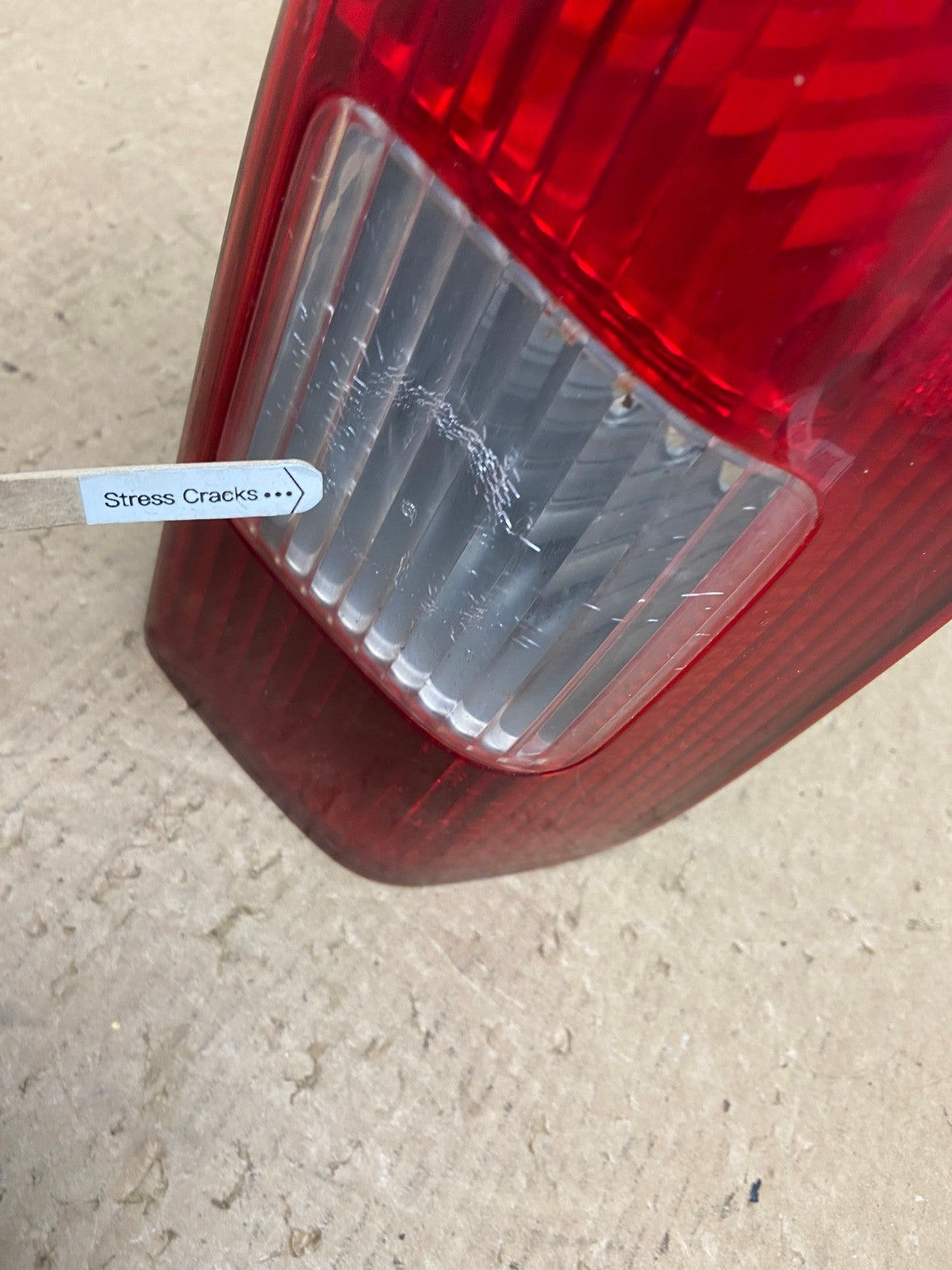 2002 - 2004 Honda Crv Cr-v Right Passenger Rh Side Tail Light OEM AC1543 LK3