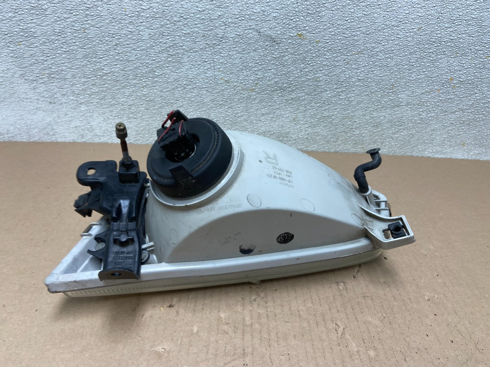 1997 1998 1999 Toyota Camry Right Passenger RH Halogen Headlight AB5043 DW3