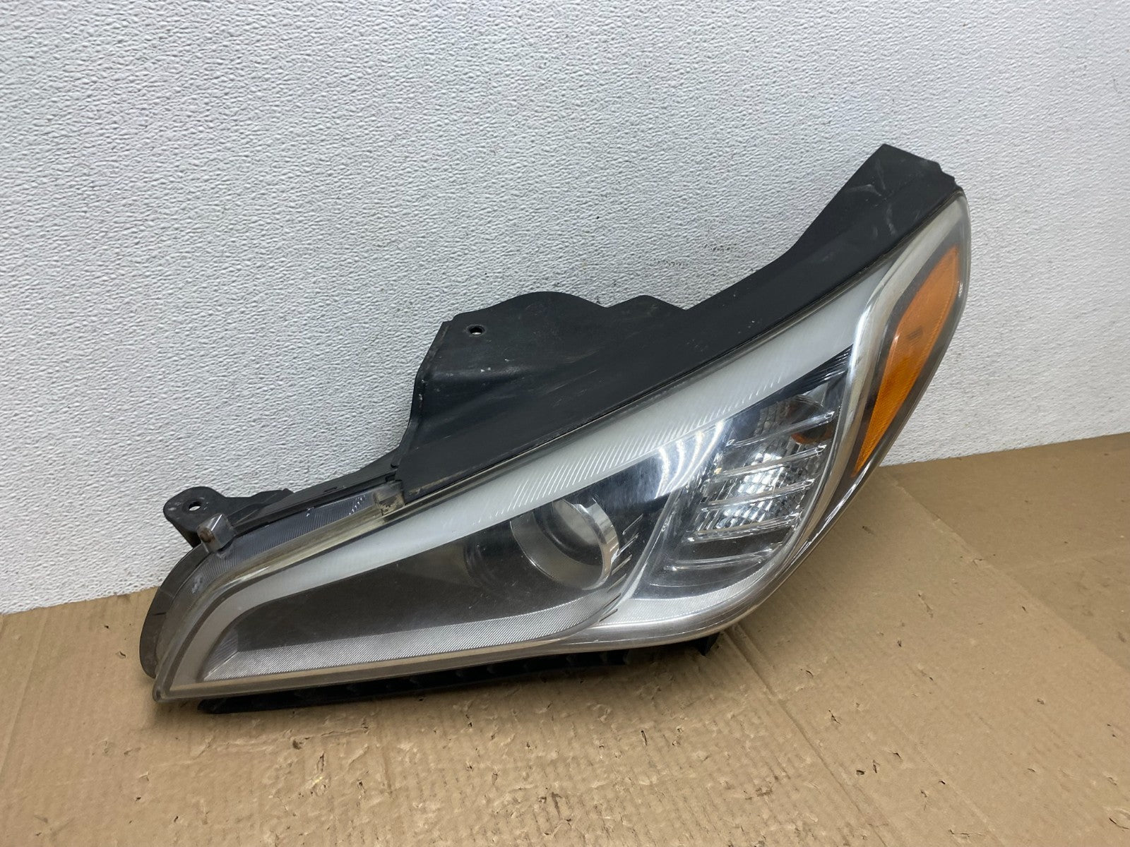 2015-2017 Hyundai Sonata Left Driver LH Side Halogen Headlight AE9076 DW2