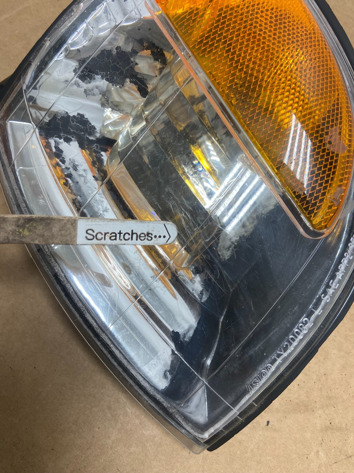2005 to 2006 Toyota Tundra Left Driver LH Side Turn Signal Light AE3021 DG3