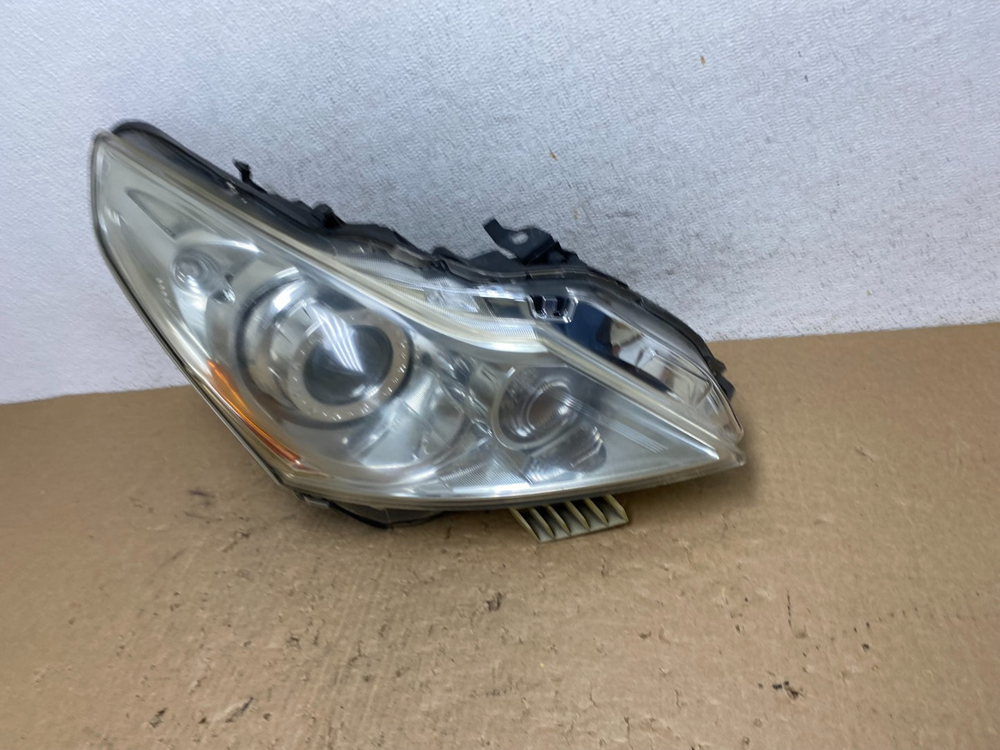 2010-2012 Infiniti G37 Right Passenger Side Xenon HID Headlight AF8084 DW1