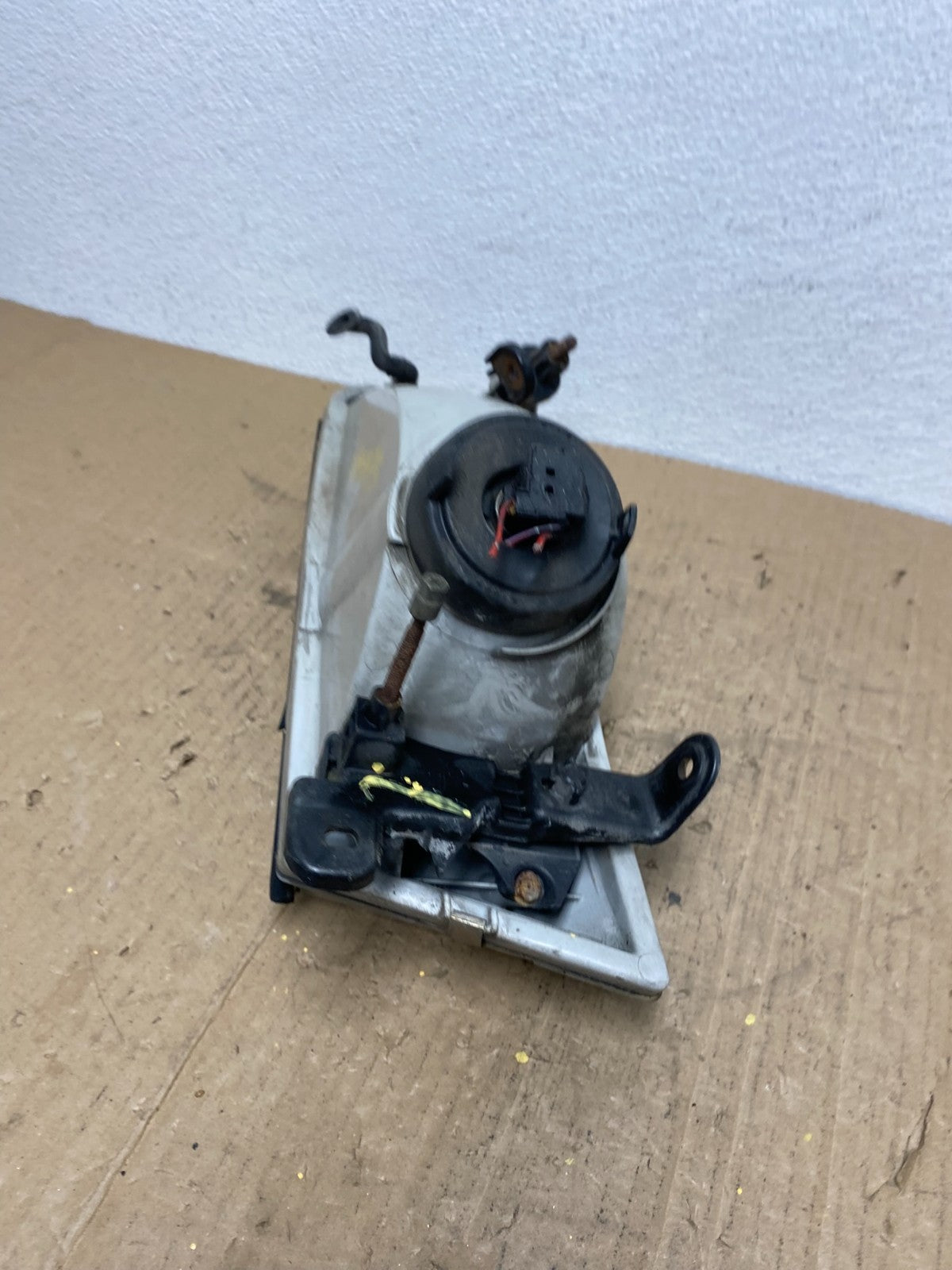 1997 1998 1999 Toyota Camry Right Passenger RH Halogen Headlight AB8473 DW6