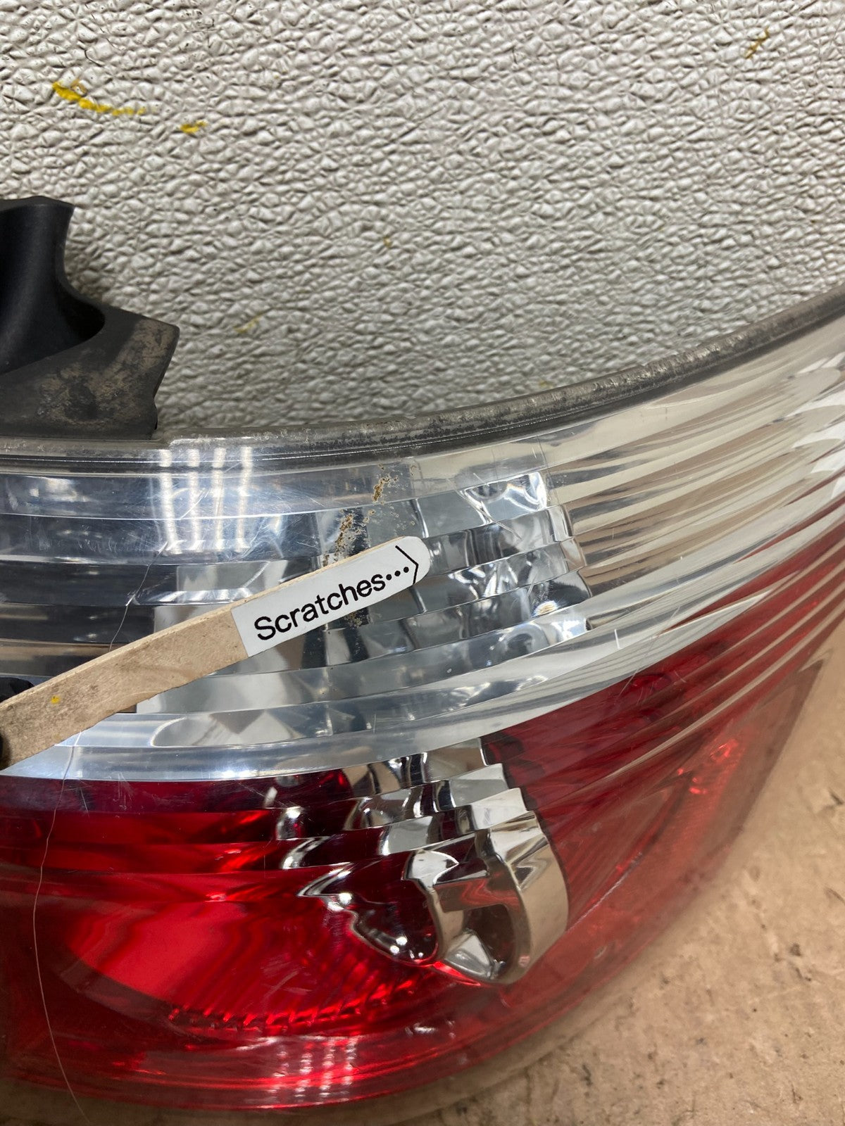 2007 to 2012 GMC Acadia Halogen Tail Light Right Passenger RH Side Y4822 PS4
