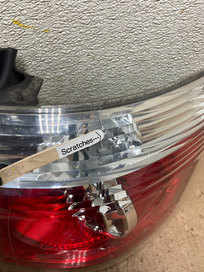 2007 to 2012 GMC Acadia Halogen Tail Light Right Passenger RH Side Y4822 PS4