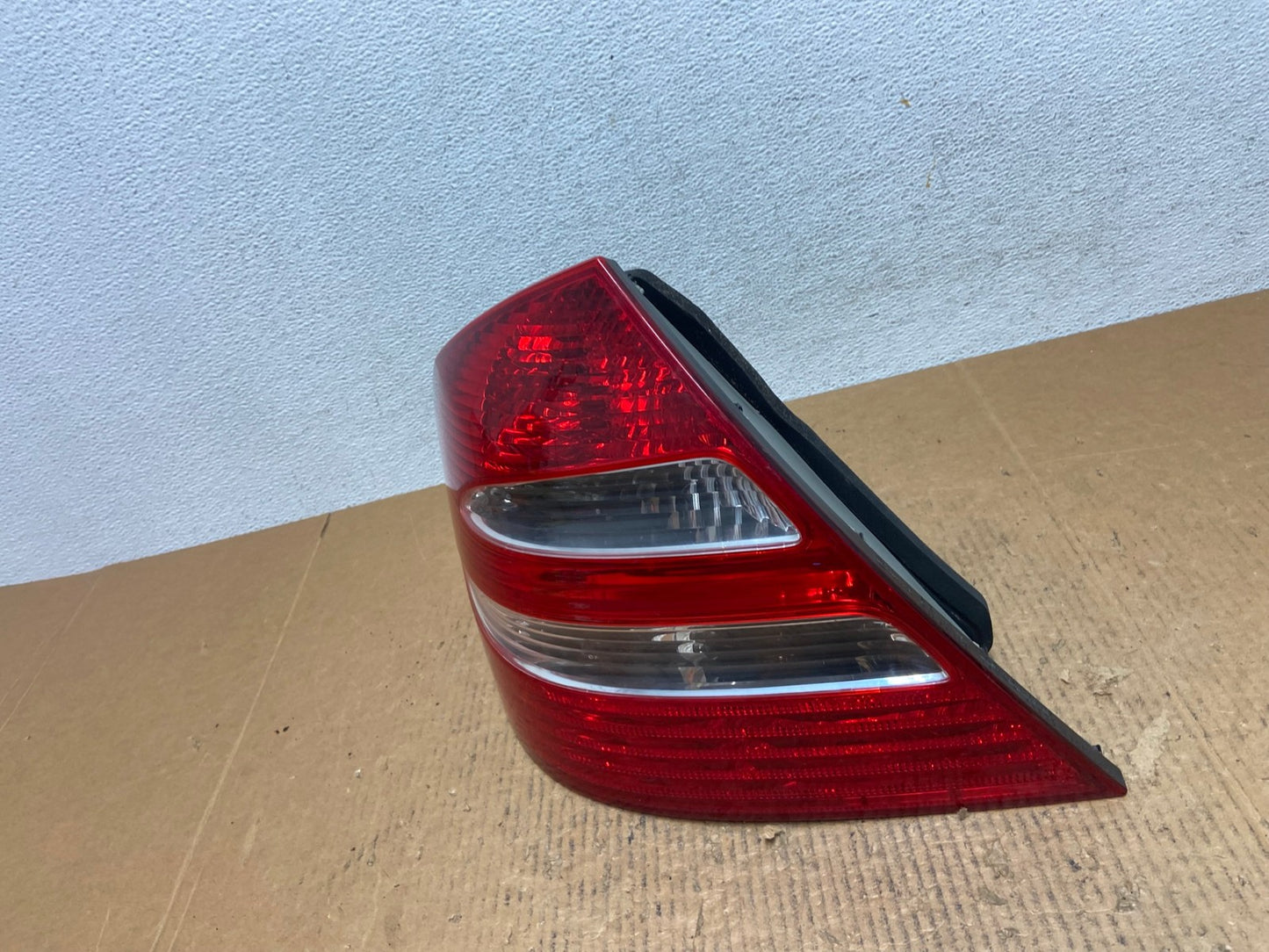 2003-2006 Mercedes E Class Sedan Left Driver LH Side Tail Light AE1512 LK1