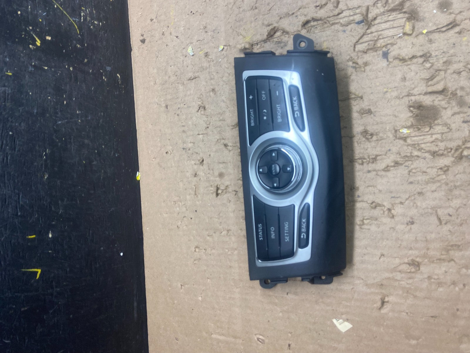 2009-2014 Nissan Murano AM FM Radio CD Control Panel T8978 DG0