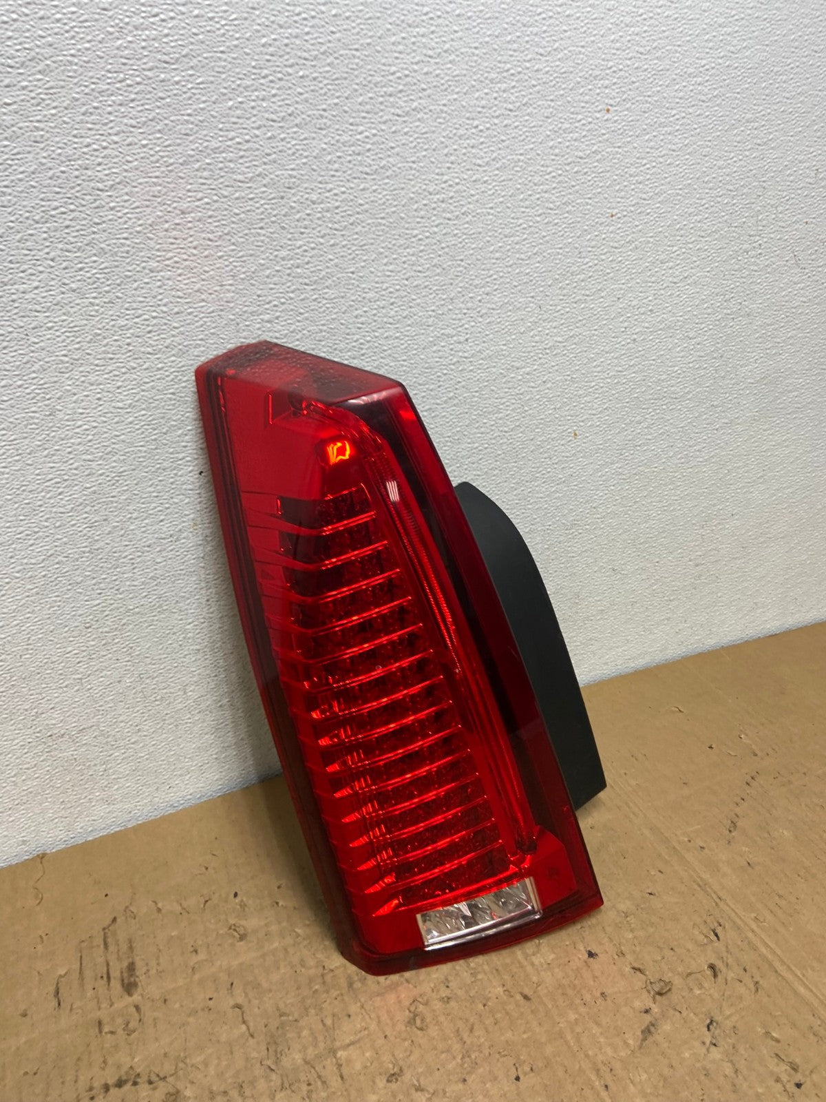 2008 to 2013 Cadillac CTS Left Driver Lh Side Led Side Tail light AC8242 LK2