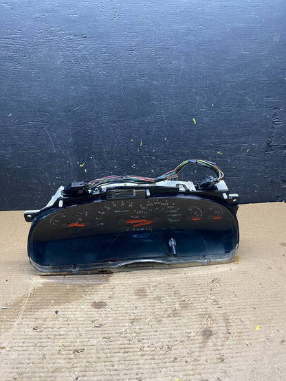 2006 Ford E350 Gauge Speedometer Cluster OEM r2667 DG0