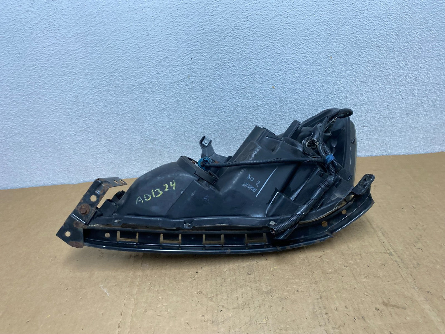 2003 - 2007 Honda Accord Right Passenger RH Side Halogen Headlight AD1324 DW7