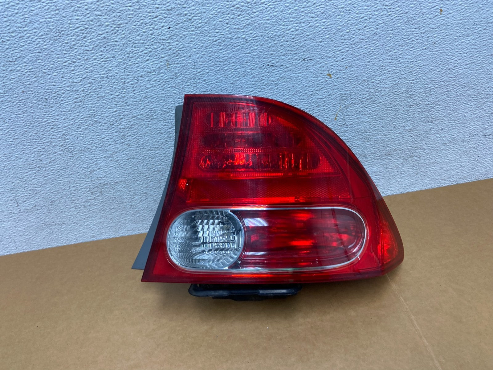 2006 2007 2008 Honda Civic Right Passenger Rh Side Tail Light AD8855 DW0