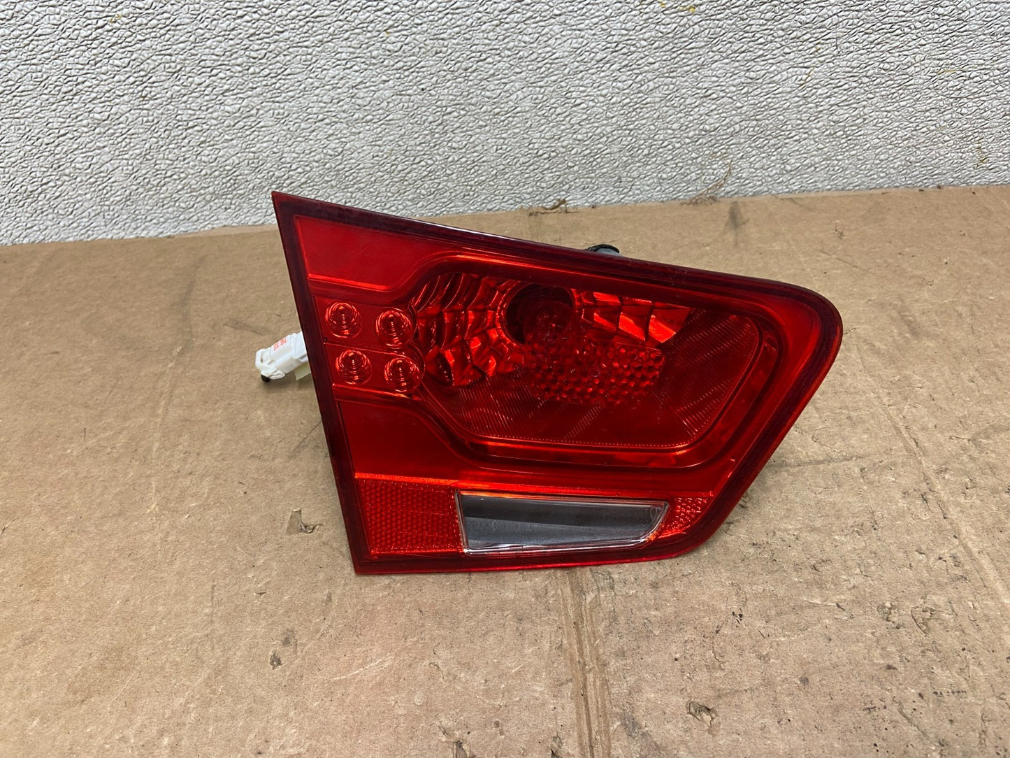 2010 to 2013 Kia Forte Left Driver LH Side Tail Light Inner Oem AA2540 GD0