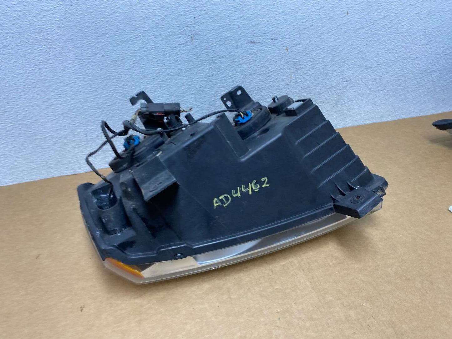 2005-2007 Jeep Grand Cherokee Left Driver LH Halogen Headlight AD4462 DW7