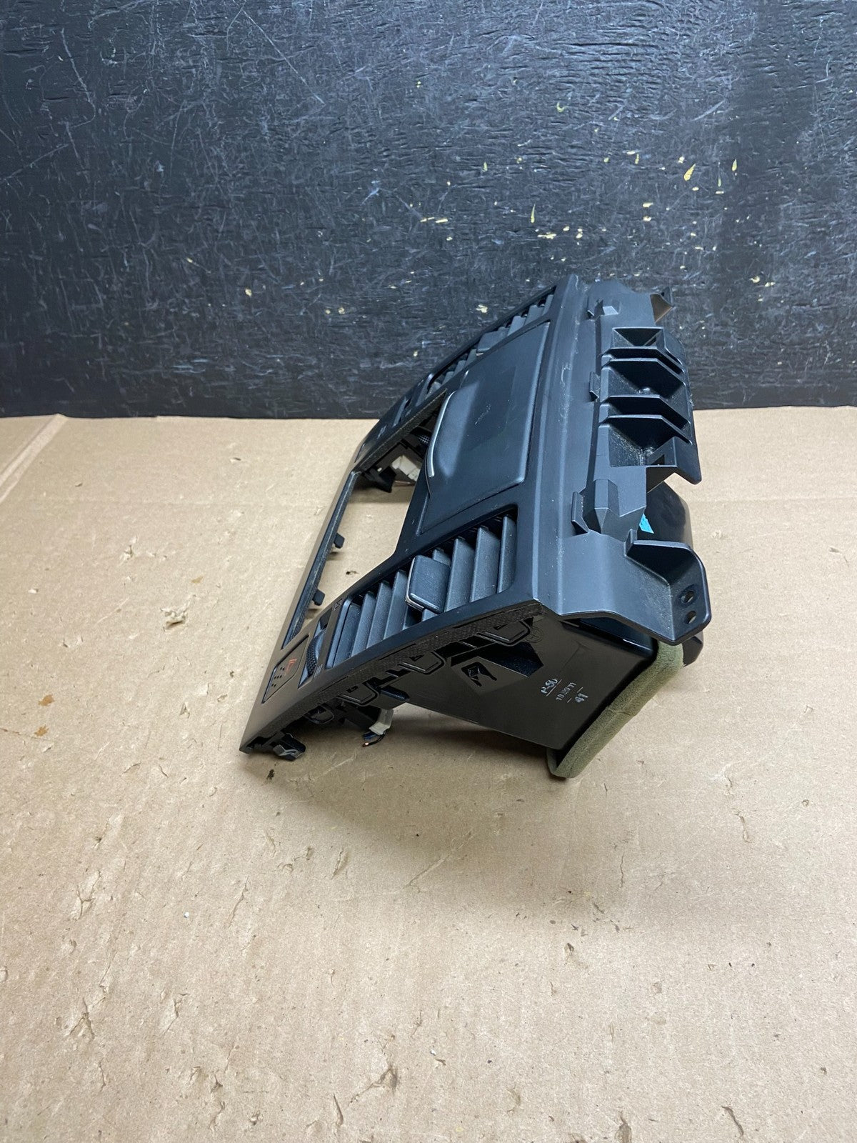 2007 to 2012 Nissan Versa Center Vent Dash Radio Trim Bezel AI6404 DG2