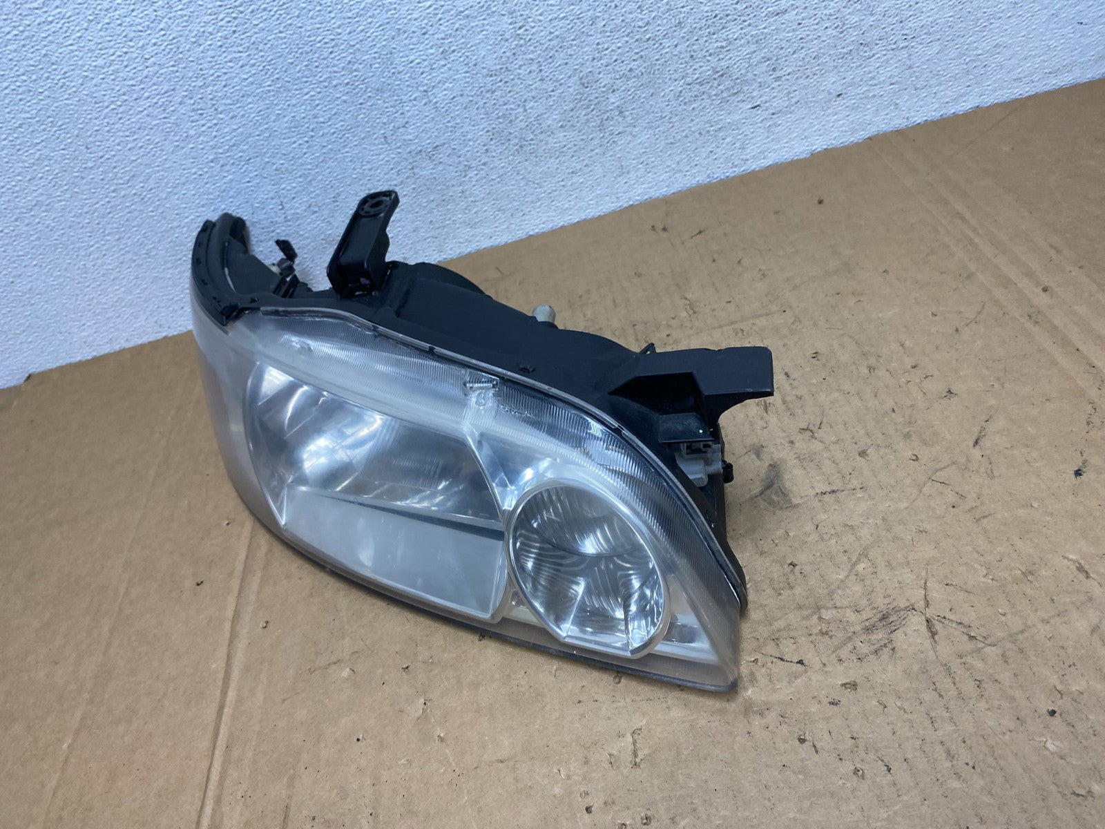 Sedan 2000 2001 Nissan Altima Headlight Right Passenger RH AD3176 DW1
