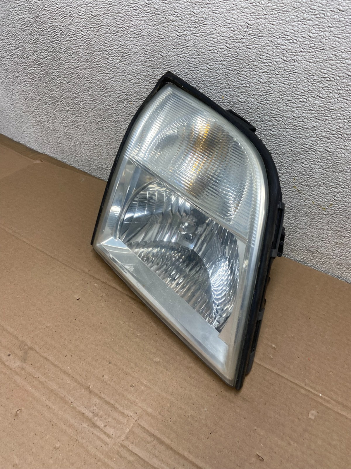 2006-2010 Mercury Mountaineer Right Passenger Rh Side Halogen Headlight AB12691