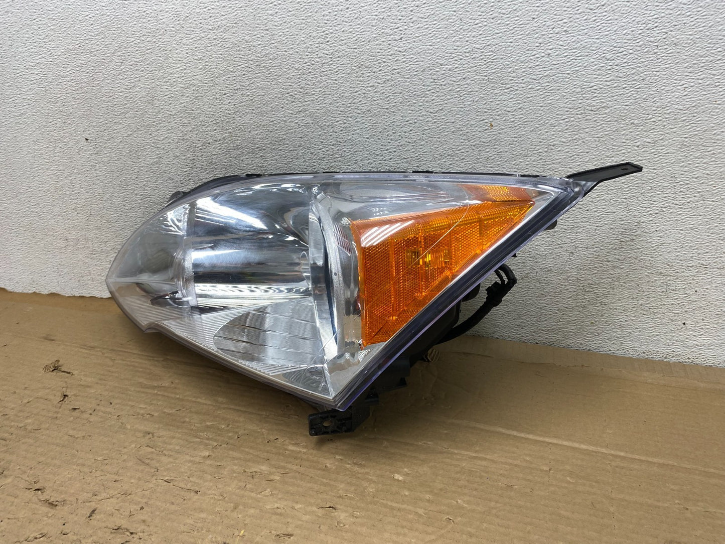 2007 to 2011 Honda CR-V Crv Left Driver LH Side Headlight Halogen AG8327 DW2