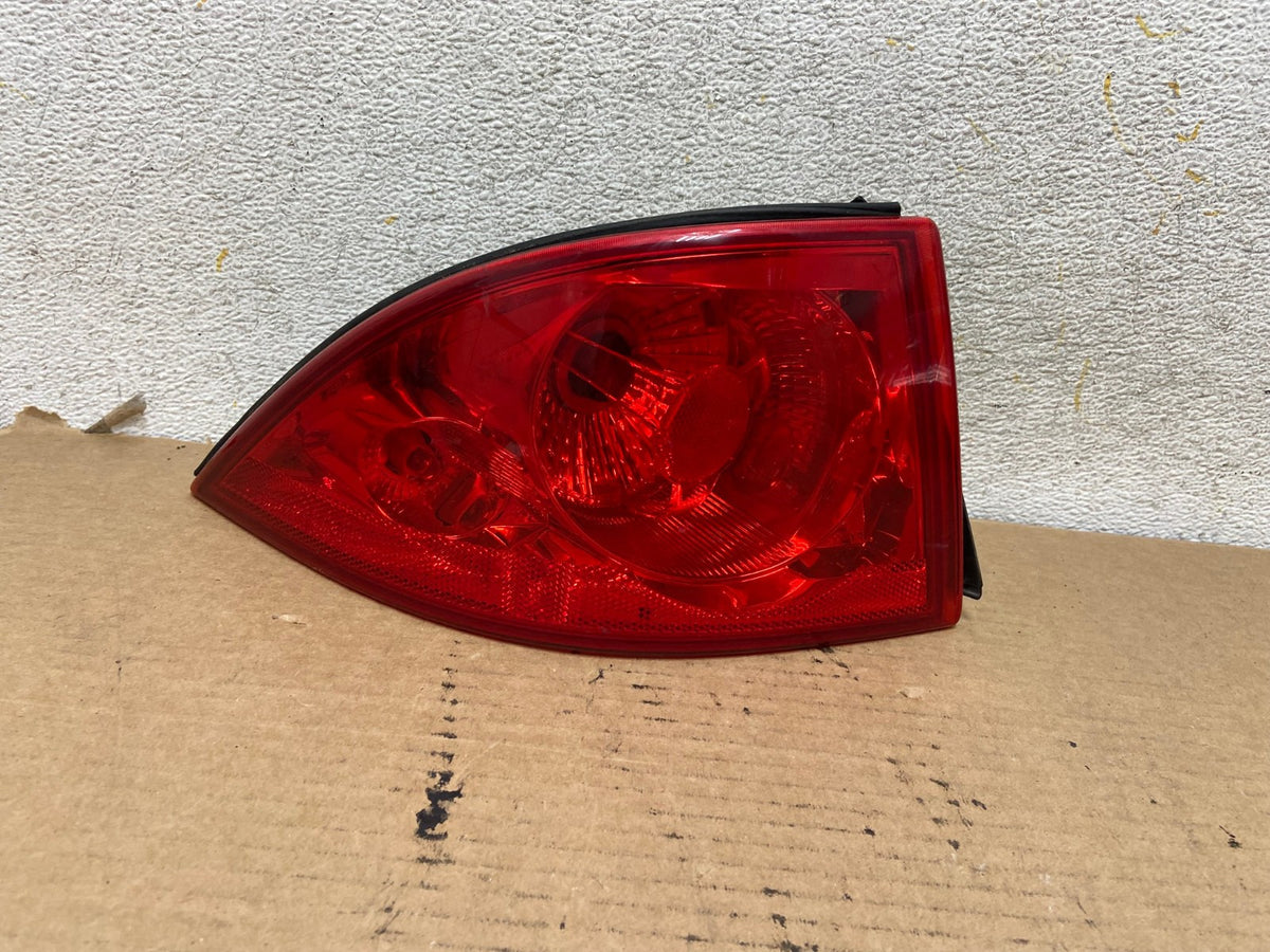 2006 to 2008 Buick Lucerne Left Driver LH Side Tail Light AH4031 LK0