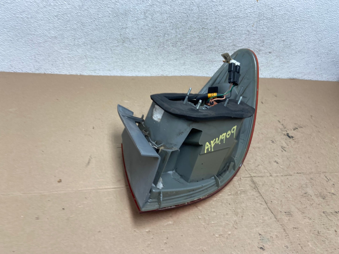 2007 to 2010 Hyundai Elantra Sedan Left Driver Side Tail Light AF4909 LK4